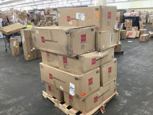 Pallet of (9) Chrismtas Wreaths - Uninspected - Lot 865