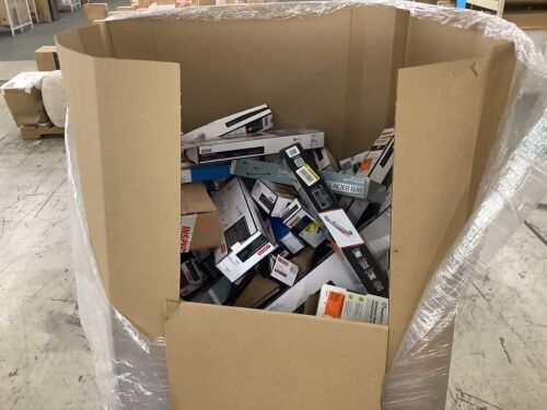 Pallet of Bathroom Hardware  - Lot 100JF