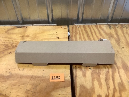 adaol 24 Port Cat6 Patch Panel, RJ45 Coupler Feed-Through, 10Gbps Ethernet Patch Panel 1U, 19-Inch Rackmount - Lot 2182