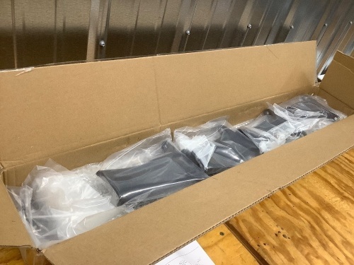 Aluminum Roof Rack Cross Bars - Lot 2191