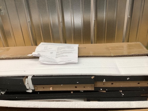 7 Tier Wall Shelf Black - Lot 2512
