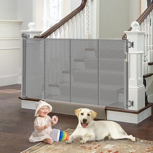 Reinforced Retractable Dog Gate for Stairs - Lot 2564