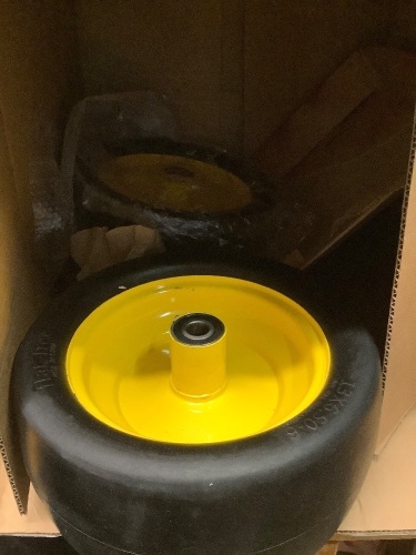 Set of 2 13x6.50-6 Wheels - Lot 2604