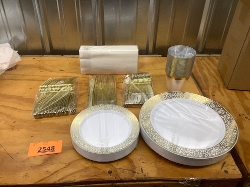 DIsposable Plastic Plate and Silverware Combo - Lot 2548