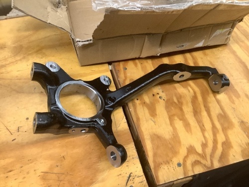 Steering Knuckle - Lot 2704