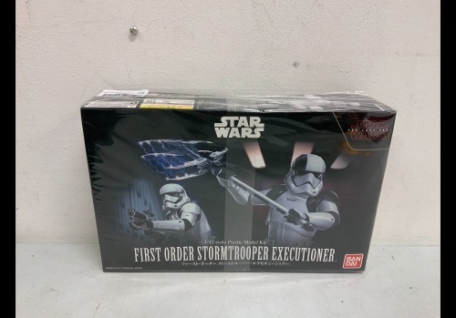 Star Wars First Order Stormtrooper Executioner Plastic Model Kit, Appears New - Lot 4