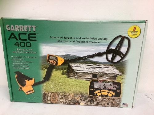 Garrett Metal Detector, Powers up, E-Commerce Return, Sold as is - Lot 77