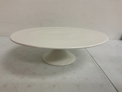Cake Stand, Appears New, Sold as is - Lot 145
