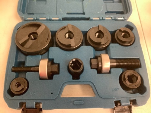 TEMCo TH0390 Manual Knockout Punch Driver Kit, E-Commerce Return, Sold as is - Lot 293