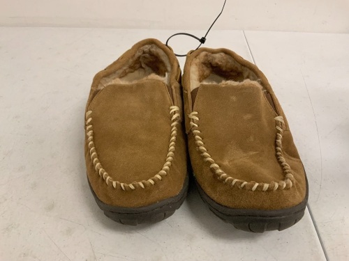 Clarks Hudson Bay Mocs for Men, 9M, E-Commerce Return, Sold as is - Lot 388