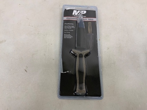 M&P Fixed Blade Boot Knife Only, E-Comm Return - Lot 426