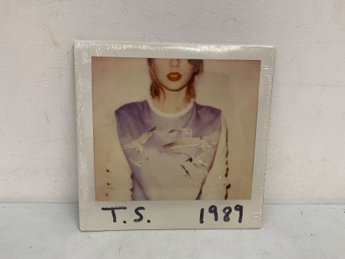 Taylor Swift 1989 Record, Appears New - Lot 436