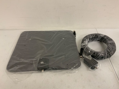 HDTV Antenna, E-Comm Return - Lot 552