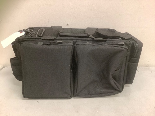 Gear Tote/Bag, Appears New  - Lot 741