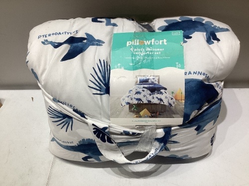 Pillowfort twin bedding - Lot 149