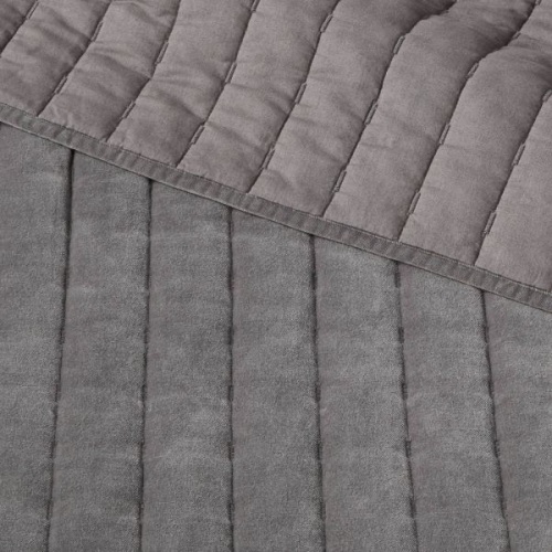 Channel Stitch Velvet Bedding Set  - Lot 107