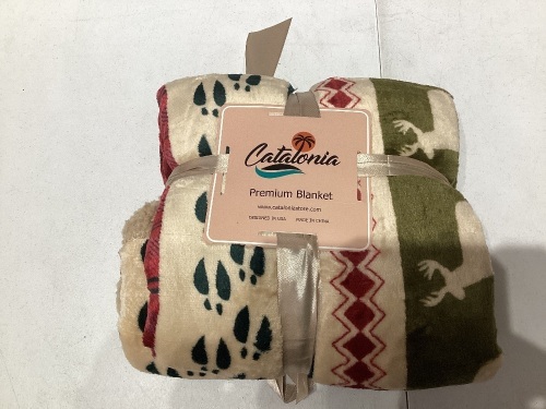 Catalonia Fleece Throw Blanket  - Lot 257