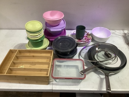 misc lot of Kitchen items - Lot 290