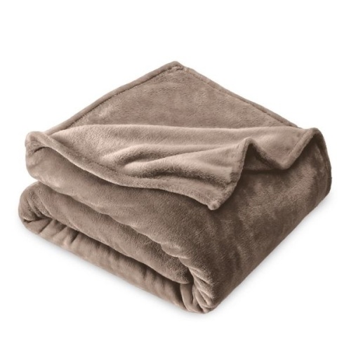 Microplush Fleece Bed Blanket  - Lot 324