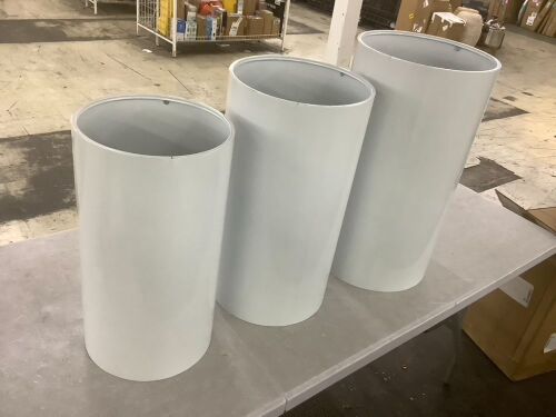 Cylinder Display Stands, 3 pc  - Lot 447