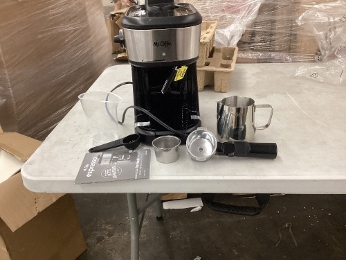 Mr. Coffee Steam Espresso Maker - Lot 6wg