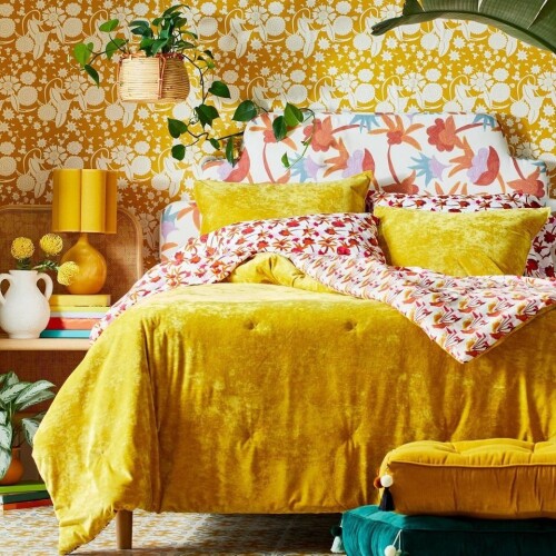 Full/Queen Reversible Velvet Comforter & Sham Set Gold - Opalhouse designed - Lot 43wg