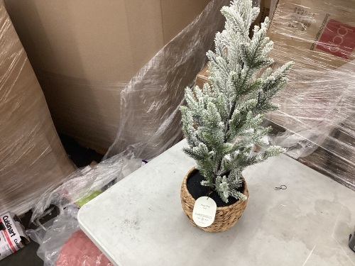 THRESHOLD FAUX TREE FLOCKED - Lot 172WG