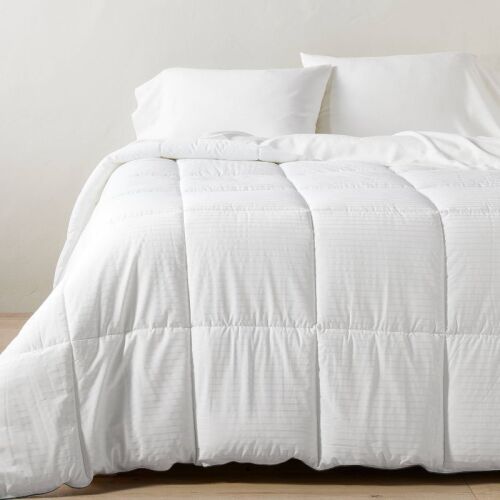 All Seasons Cool Plush Down Alternative Comforter - Casaluna - Lot 230WG
