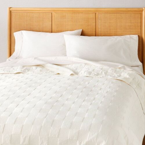 Checkerboard Stitch Quilt Cream - Hearth & Hand™ with Magnolia-KING - Lot 232WG