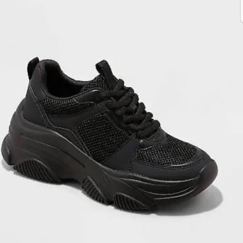 size 8 Wild Fable Erica Sneakers  - Lot 572