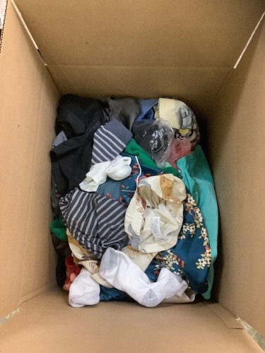 Misc. Lot of Womens/Mens/Children Clothing (Target Brands) - Lot 628