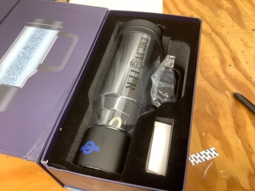 Hydrogen Water Bottle - Lot 2746