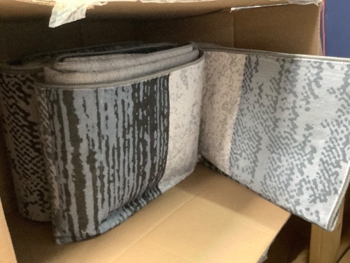 Large Indoor Area Rug - Lot 3018