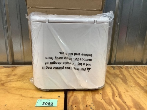 KIGO 2.4 Gallon Slim Trash Can - Lot 3080