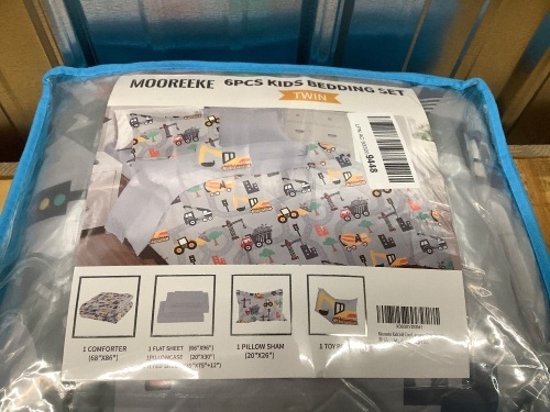 MOOREEKE 6Pc KIds Bedding Set - Lot 3087