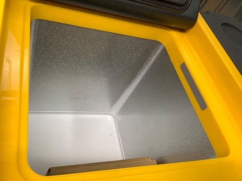 Car Refrigerator, Electric Cooler - Lot 3059