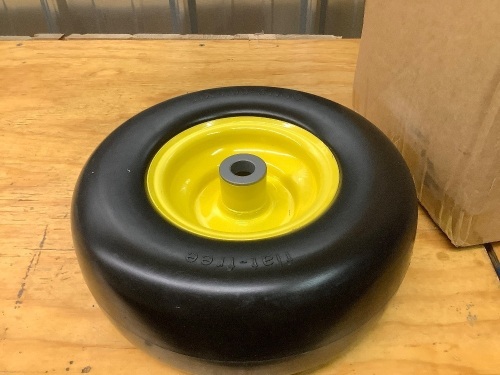 2 PCS 11x4.00-5" Flat Free Lawn Mower Tire on Wheel - Lot 3065