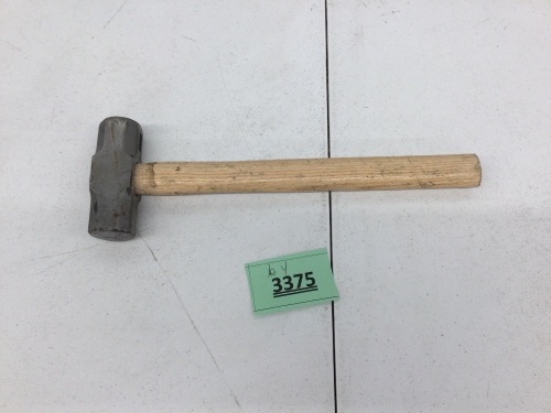 8lb hammer - Lot 3375