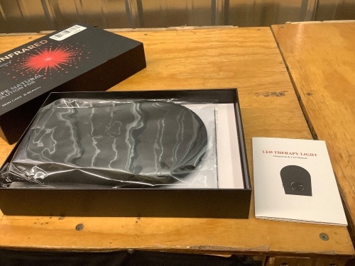 Red & Infrared Light Therapy - Lot 3175