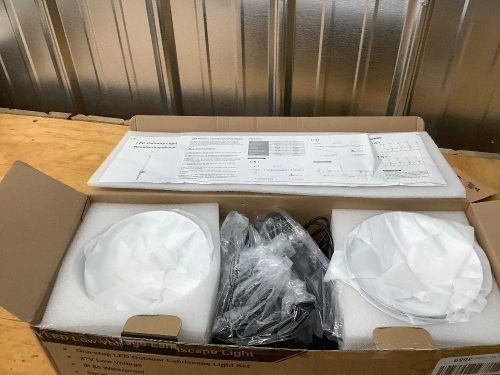 LED Low-voltage Landscape Light - Lot 3258