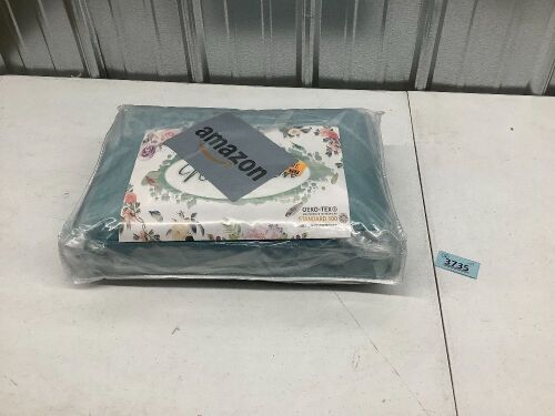 Cotton Quilt Bedding - Lot 3735