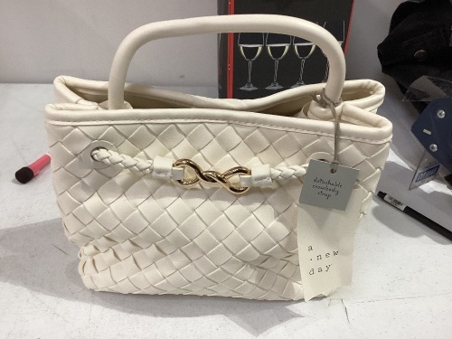 White and Gold Purse with Detachable Crossbody Strap- A New Day - Lot 151