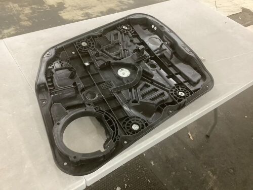 Front Right Passenger Side Power Window Regulator for 2017-2021 Kia Sportage  - Lot 192