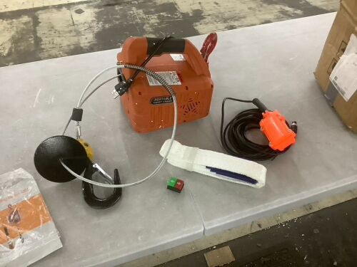 Portable Electric Hoist - For Repair  - Lot 743