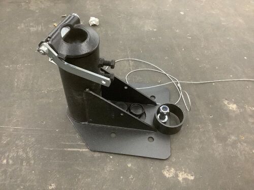 Adjustable 5th Wheel RV Gooseneck Adapter Hitch  - Lot 504