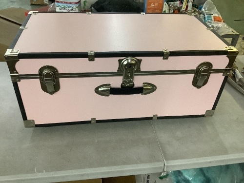 Seward Explorer 30 in. Trunk with Wheels & Lock, Blush - Lot 174JF