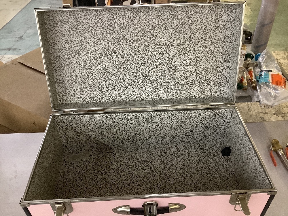 Seward Explorer 30 in. Trunk with Wheels & Lock, Blush - Image 3 - Lot 174JF