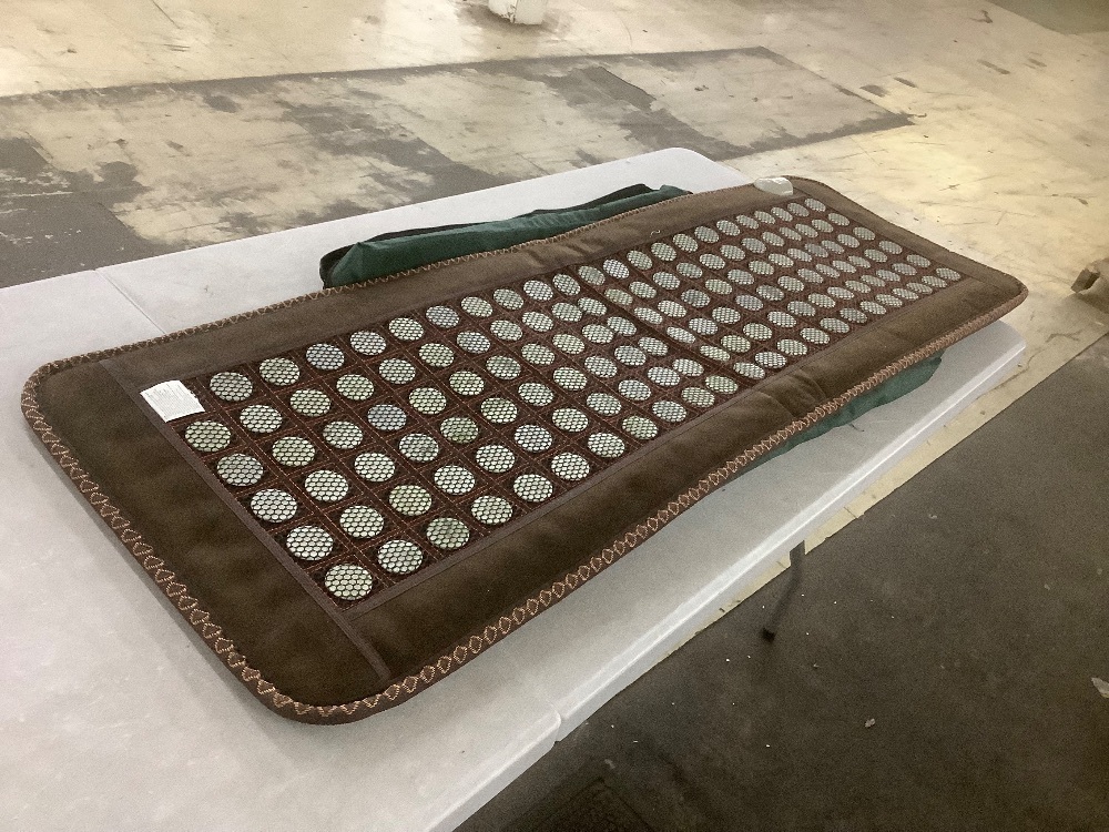 Portable Natural Jade Negative Ions InfraRed Pad Stone Heating Mat - Image 2 - Lot 181