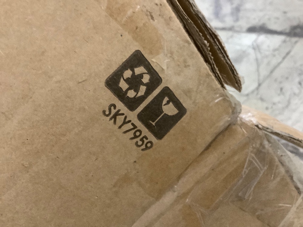 Pallet of Christmas Items, Wreaths & Garlands - Uninspected - Image 8 - Lot 198