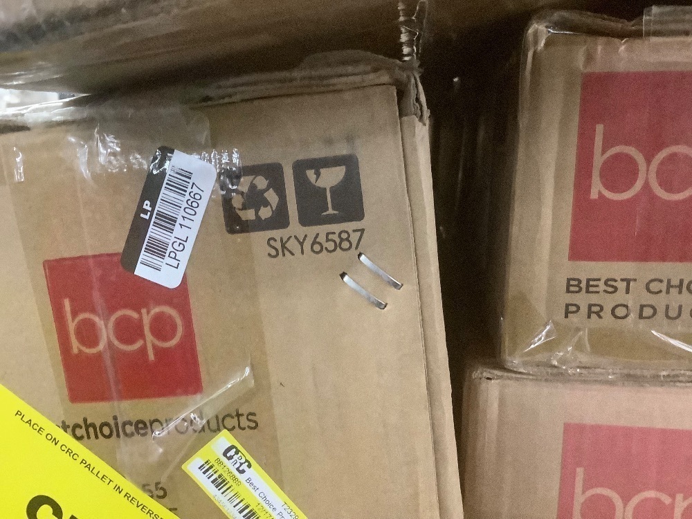 Pallet of Christmas Items, Wreaths & Garlands - Uninspected - Image 15 - Lot 198